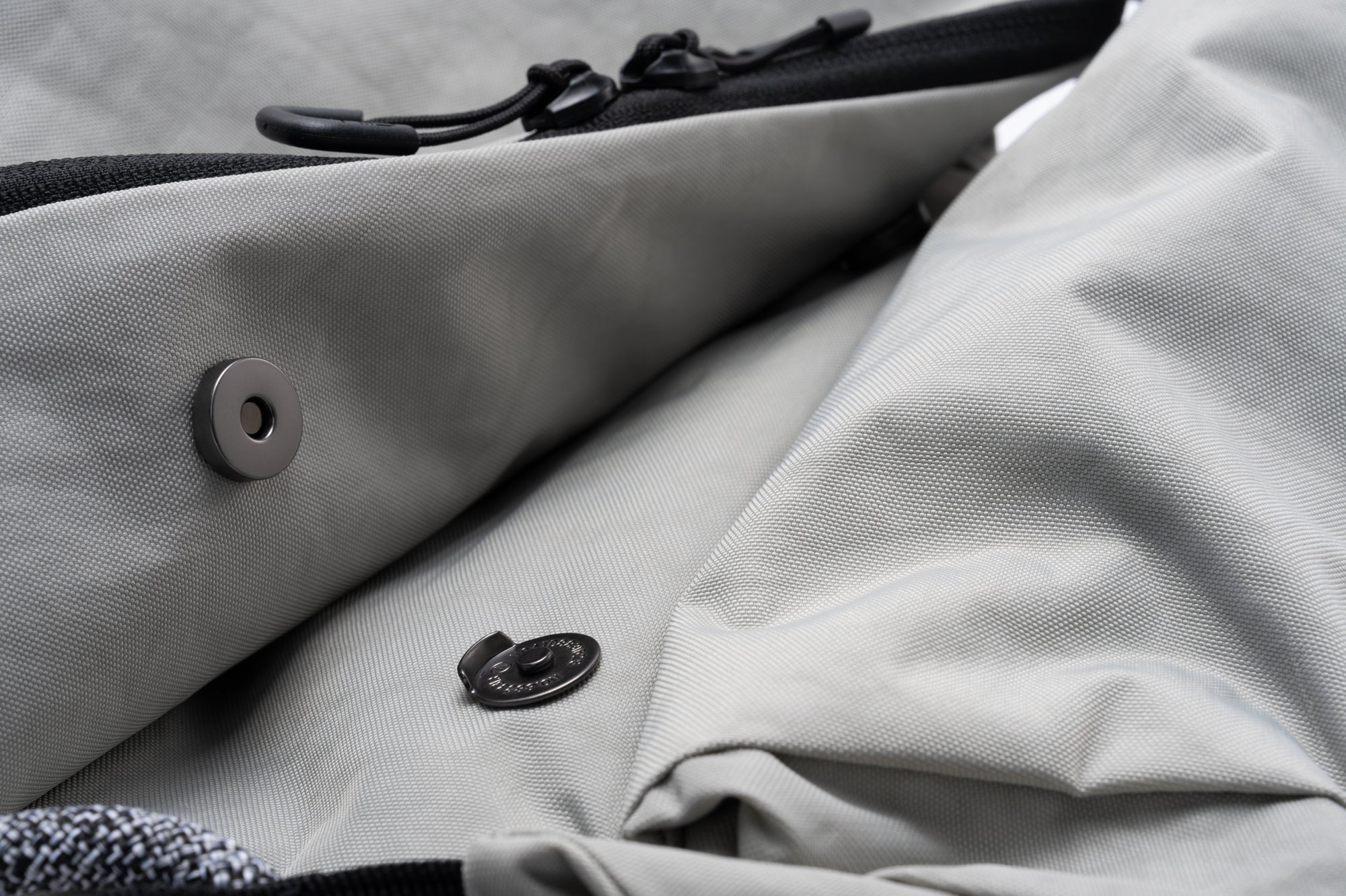 NIID VIA Modularized Sling Bag