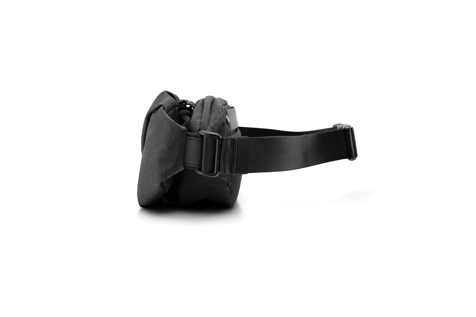 使用期間数日の美品 NIID R0 Radiant chest bag 2L NIID R0 Radiant Chest Bag – NIID Official