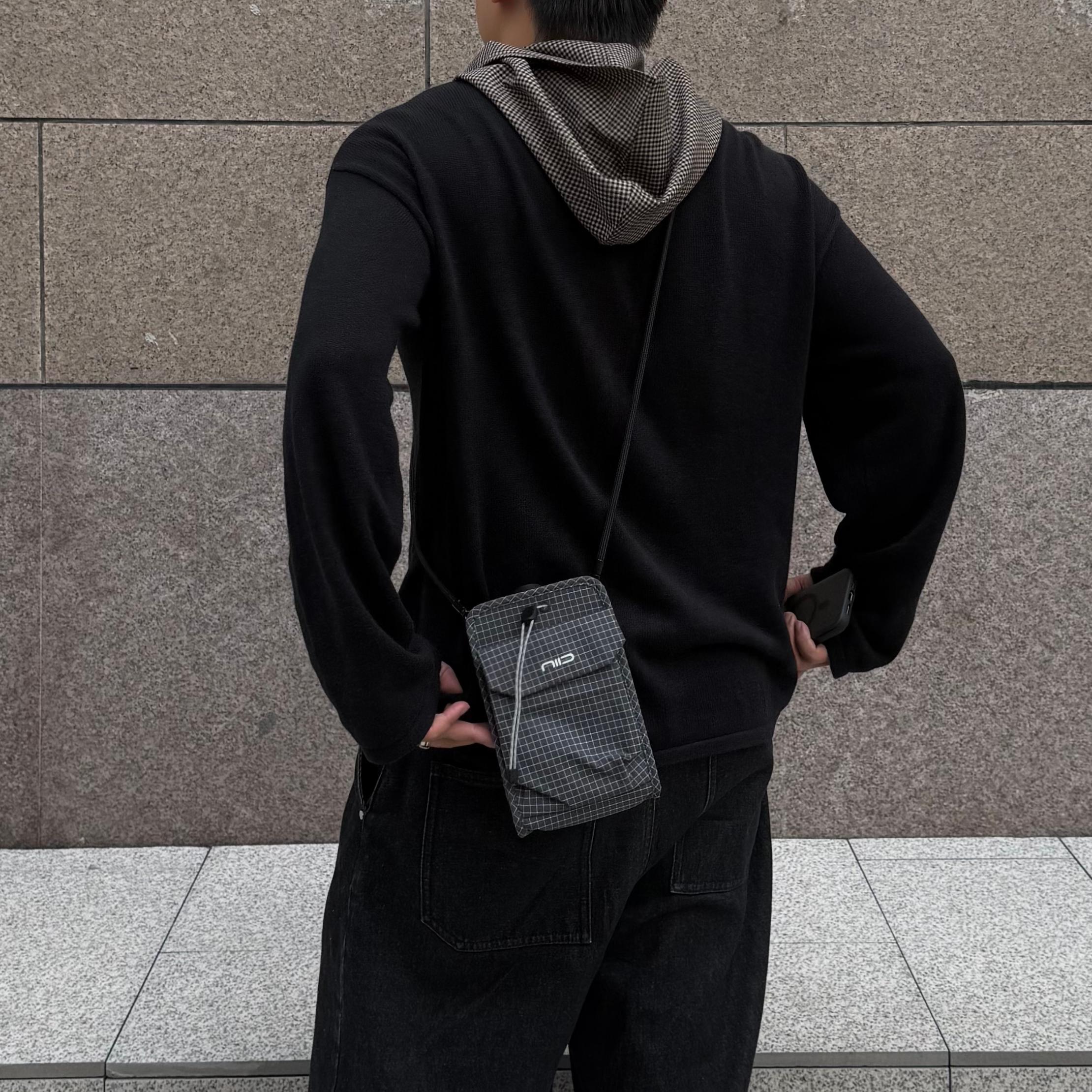 NIID NEO Nomad Pouch (Estimated shipping time: 7 business days)