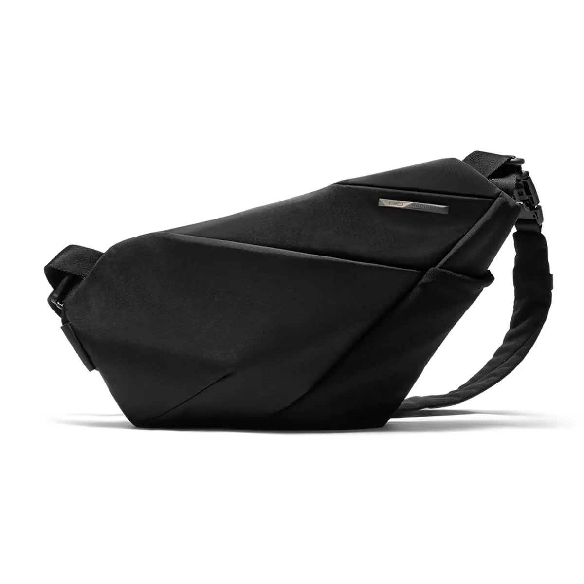 NIID Fino F5 slim crossbody bag in Black Noir, featuring a sleek, minimalist design that fits close to the body, perfect for urban commuting, travel, and discreet everyday carry.