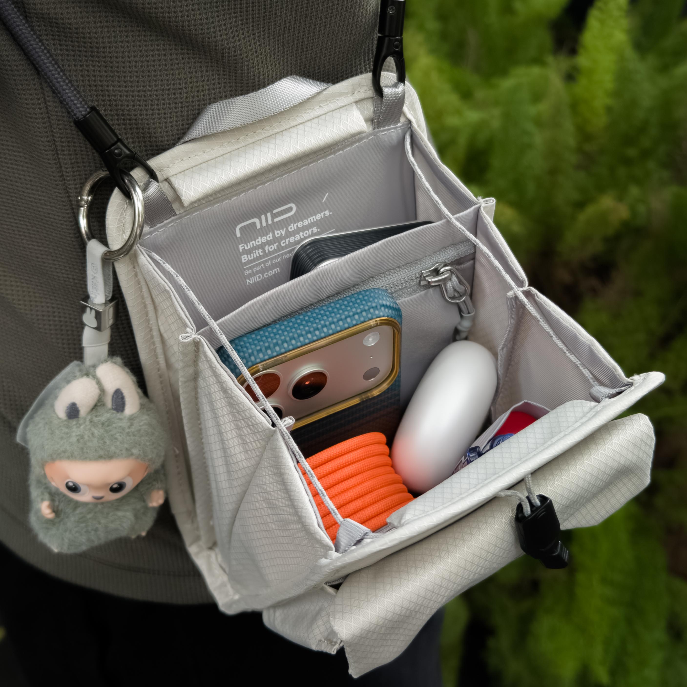 NIID NEO Nomad Pouch Pearly Gray Interior Organization Compartments