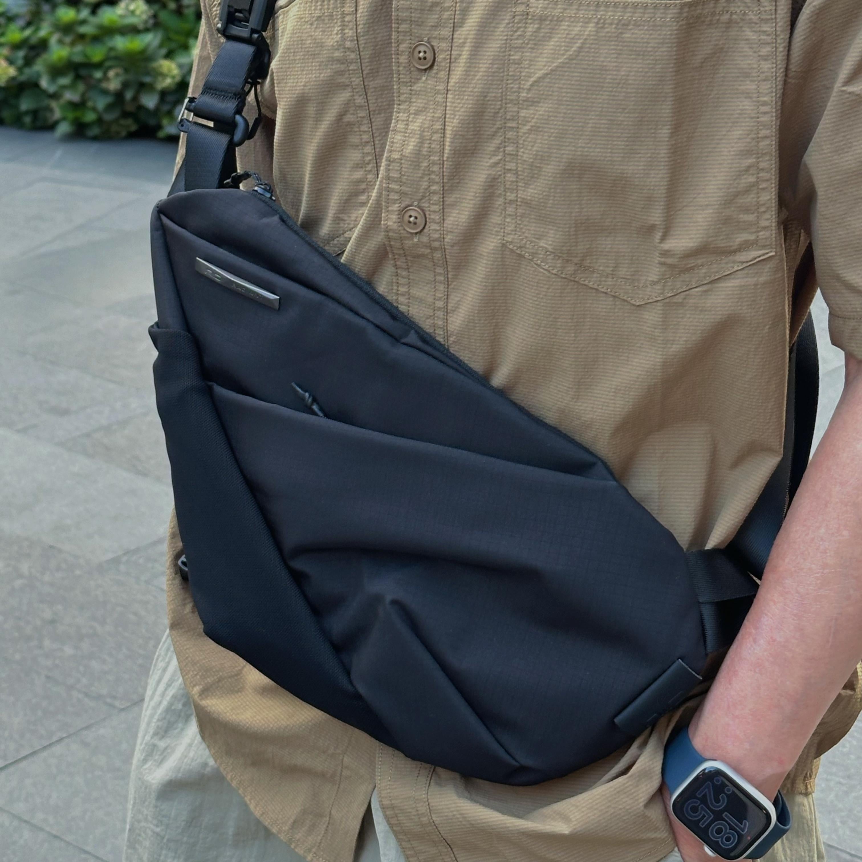 FINO V Ultra-slim Tech Sling – NIID Official